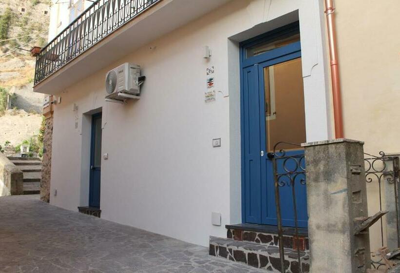 مبيت وإفطار Casavacanzeivana