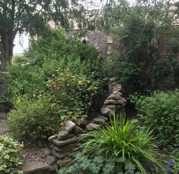 צימר Darceys In The Yard