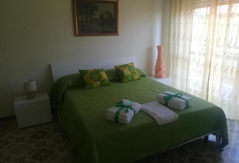 Bed and Breakfast Domus Hera