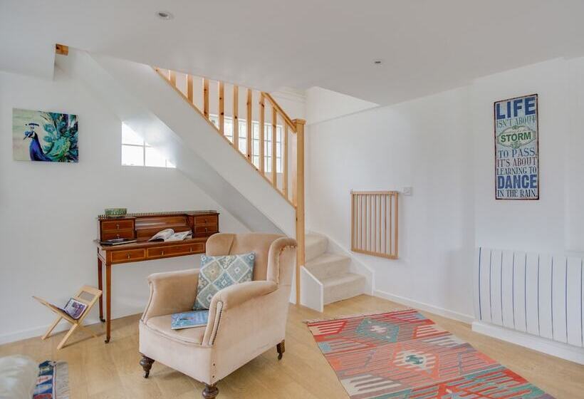 مبيت وإفطار Guest Suite At 31 Little England