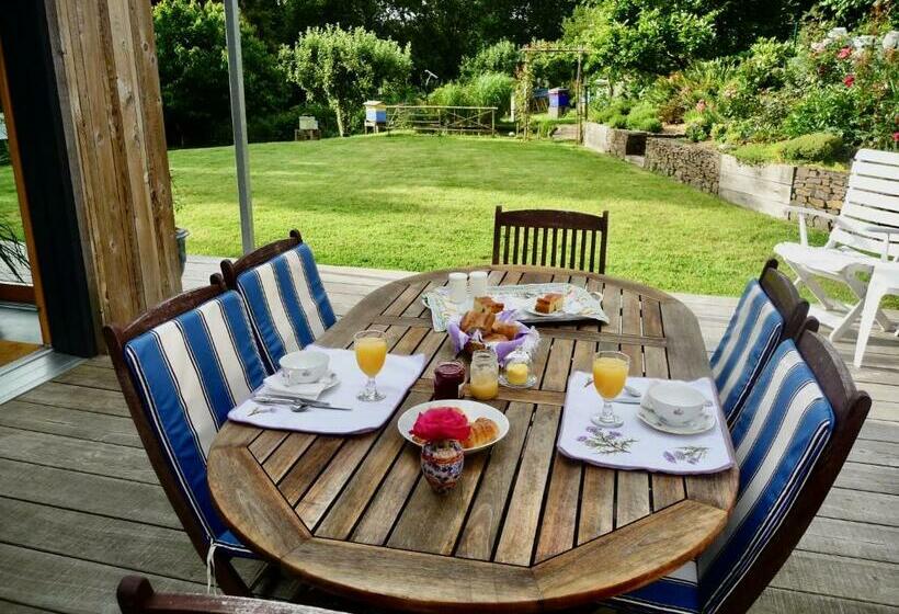 تختخواب و صبحانه La Miellerie