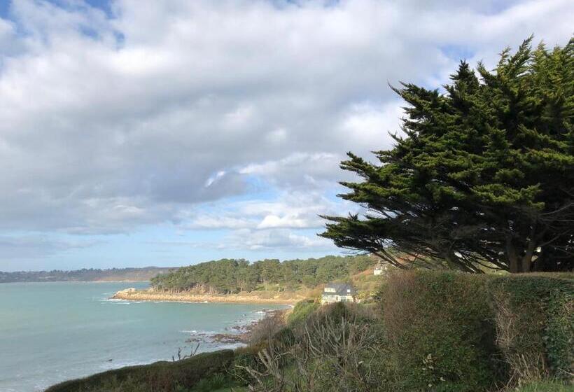 تختخواب و صبحانه La Miellerie