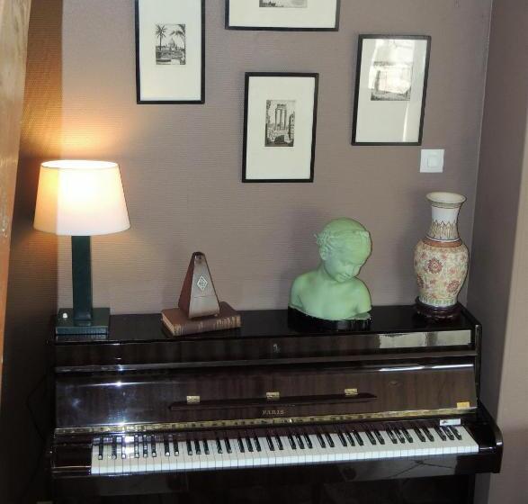 住宿加早餐  Le Jardin Du Puits