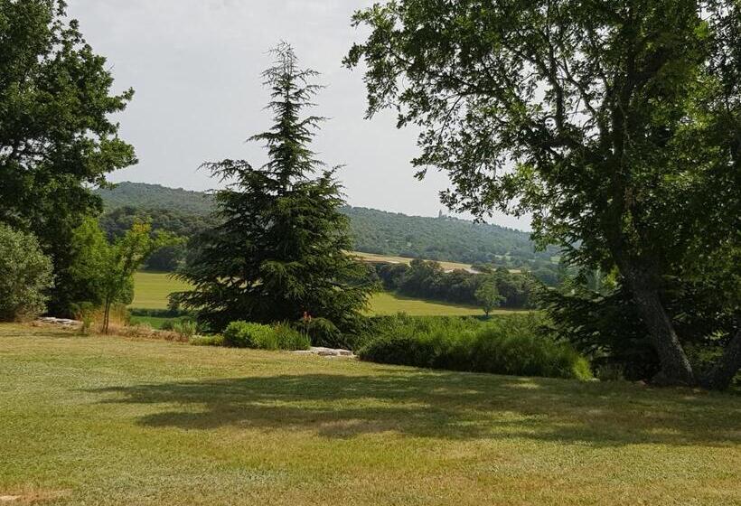 مبيت وإفطار Les Néfliers Chambre D Hôtes