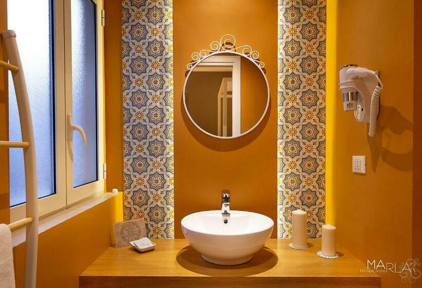 צימר Marla S Boutique Rooms