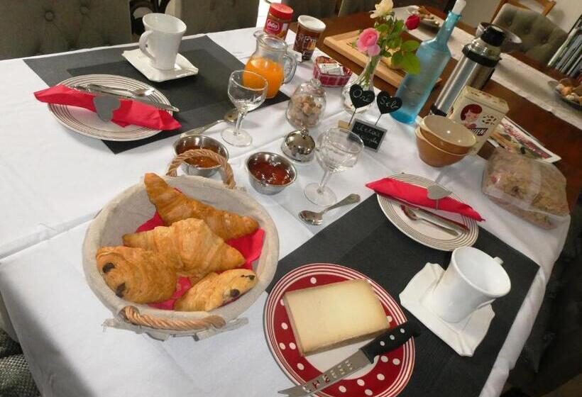 مبيت وإفطار Presbytère D Arpentian