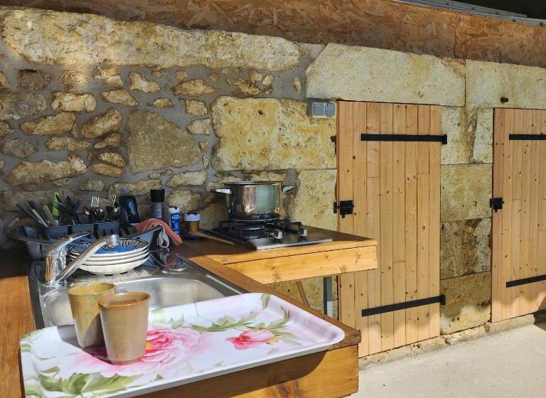 مبيت وإفطار Presbytère D Arpentian