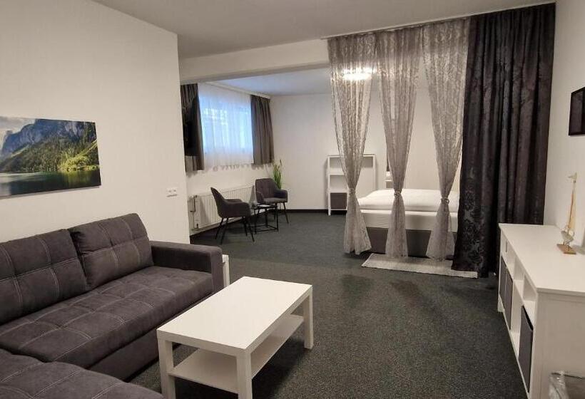 בית מלון כפרי Fremdenzimmer& Appartementhaus Blassnig