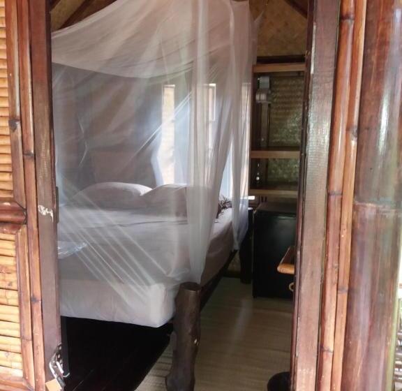 فندق Seacroft Bamboo Village