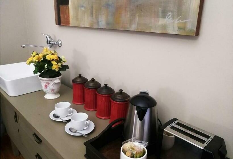 פנסיון Alimento Guest House