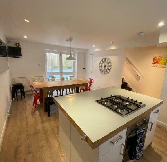 ペンション Beachside House