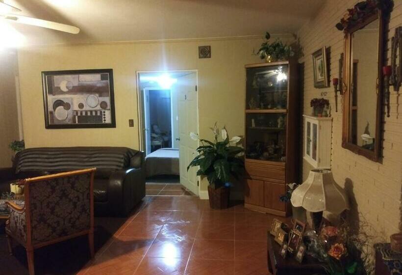 بنسيون Bon Soleil Stadium Guesthome