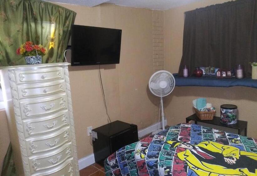 بنسيون Bon Soleil Stadium Guesthome