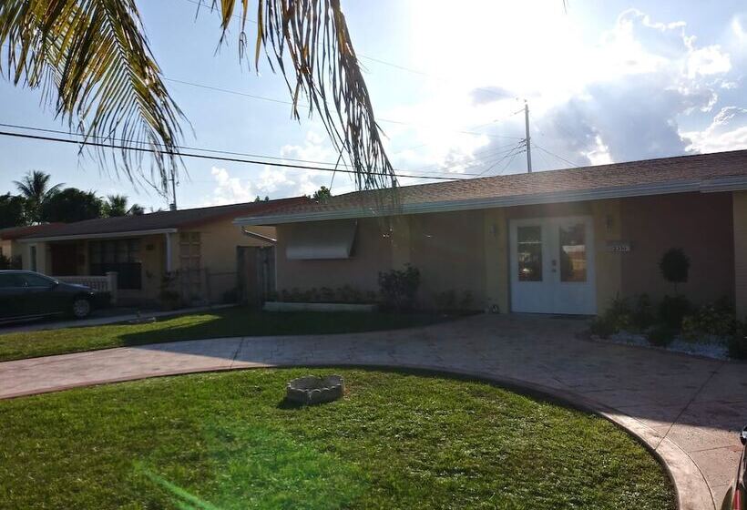 بنسيون Bon Soleil Stadium Guesthome