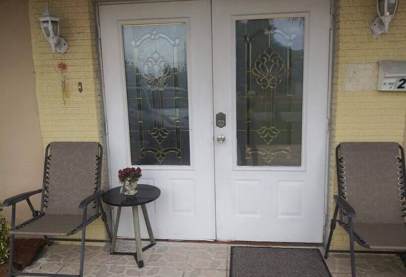 بنسيون Bon Soleil Stadium Guesthome