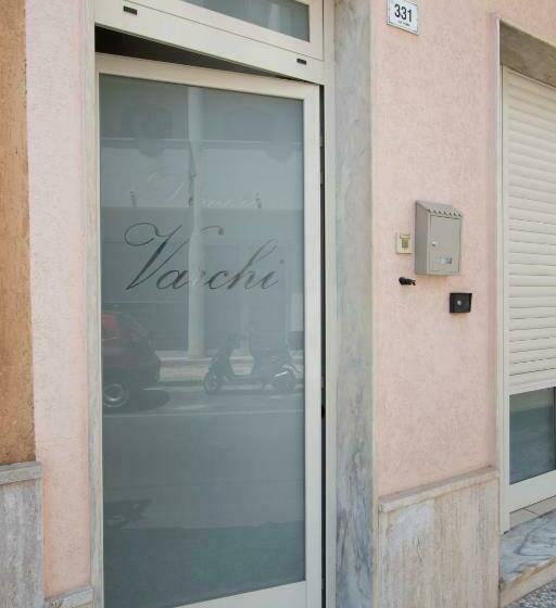 פנסיון Dimora Varchi