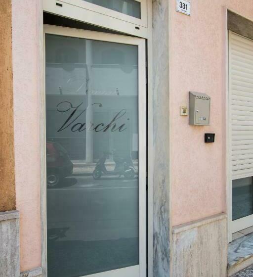 פנסיון Dimora Varchi