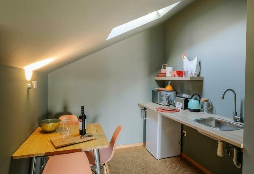 פנסיון Guest House Eça Agora!