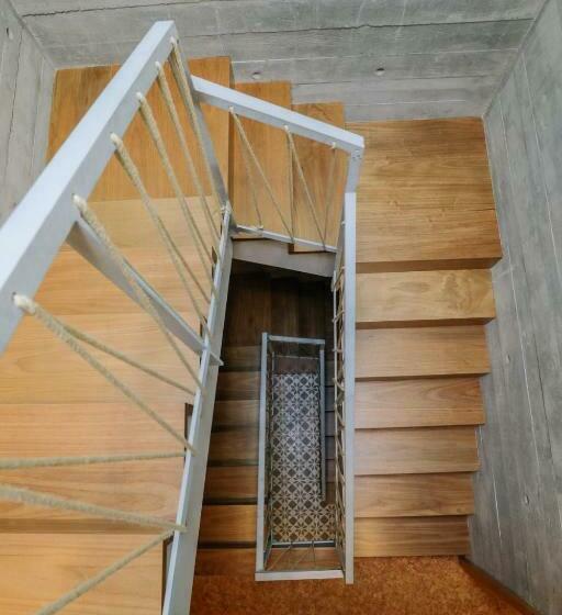 פנסיון Guest House Eça Agora!