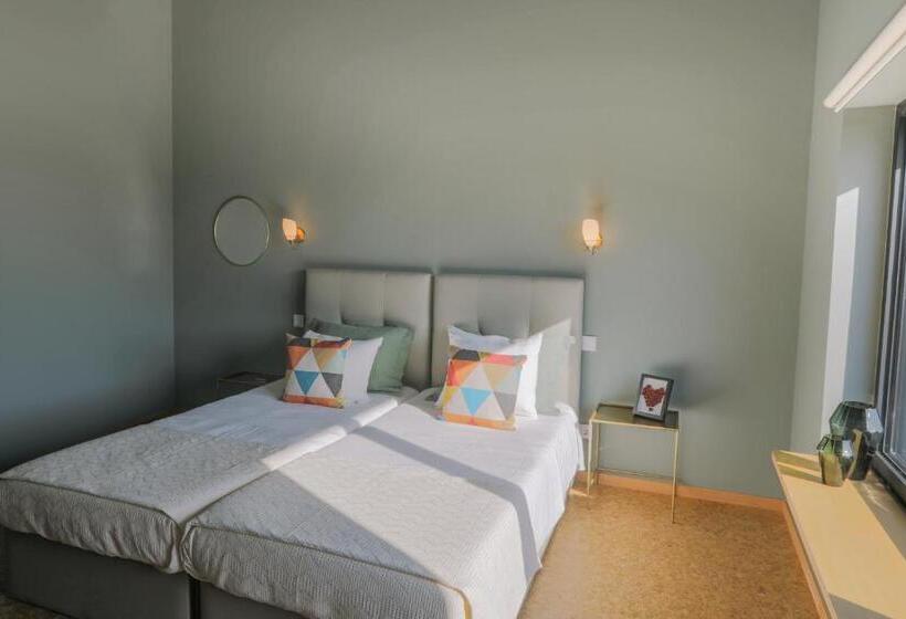 פנסיון Guest House Eça Agora!