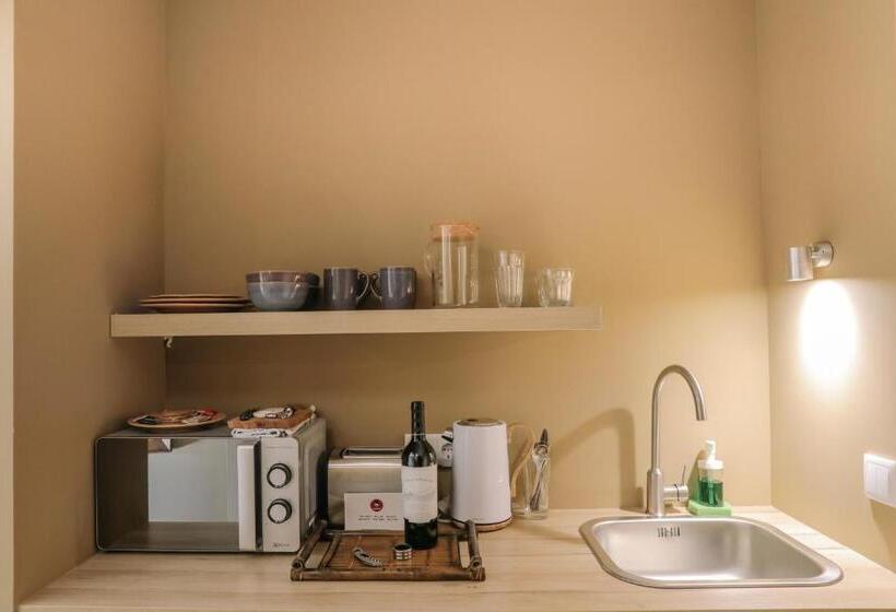 膳宿费 Guest House Eça Agora!