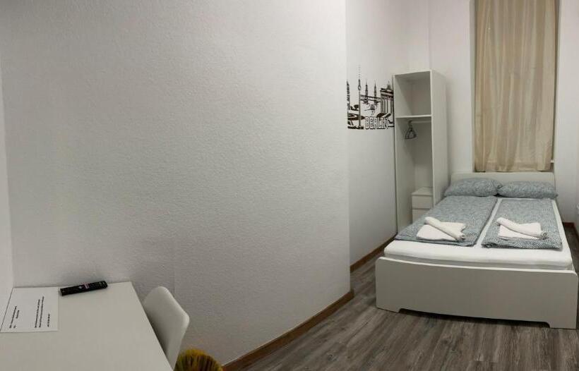 پانسیون Kiez Box Twentyforseven Private Room