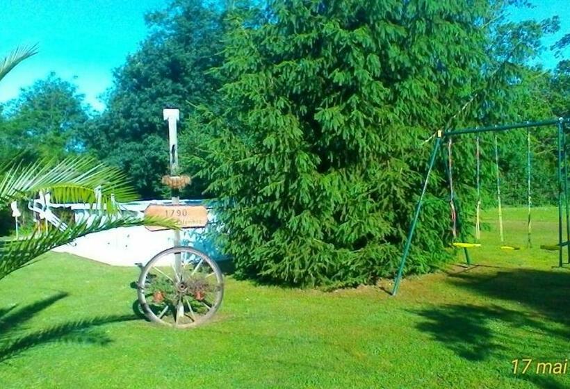 بنسيون Le Clos Des Palombes