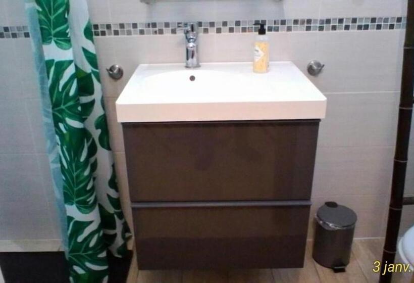 بنسيون Le Clos Des Palombes