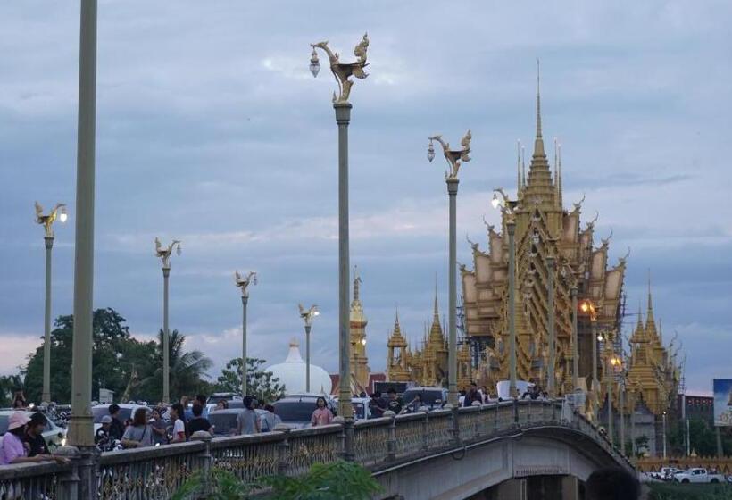 פנסיון Little Jasmine By The River