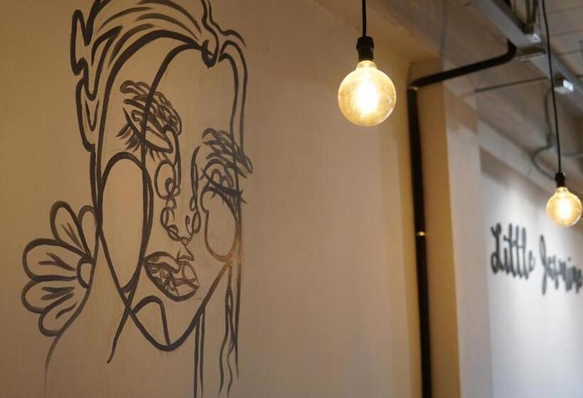 פנסיון Little Jasmine By The River