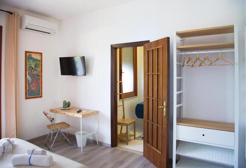 פנסיון Villa Vega