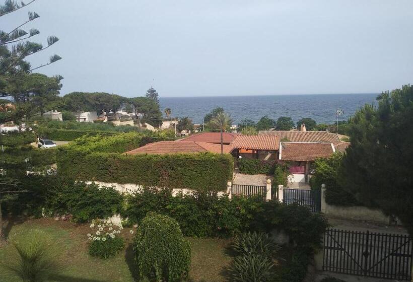 פנסיון Villa Vega