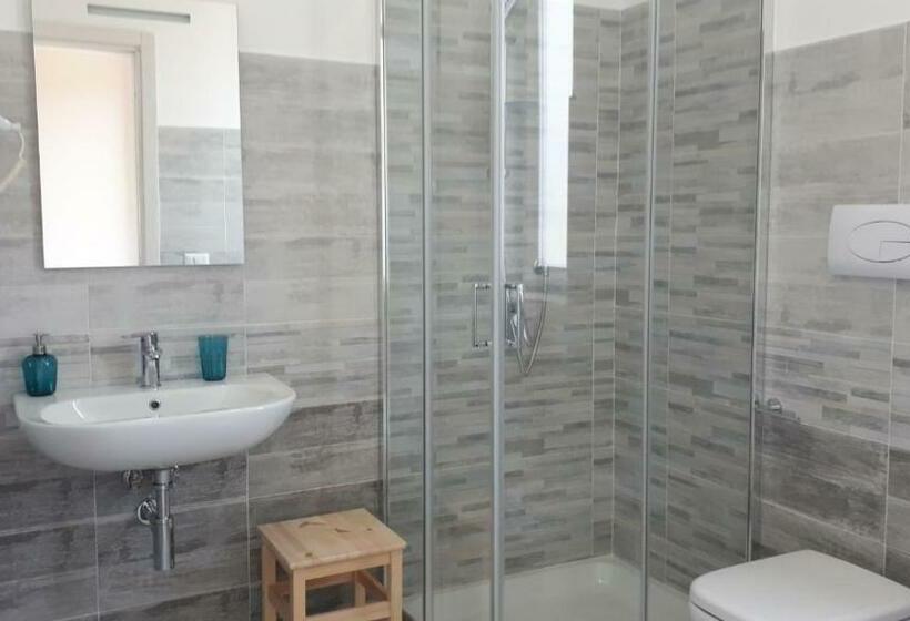 민박 Saturnia Garden