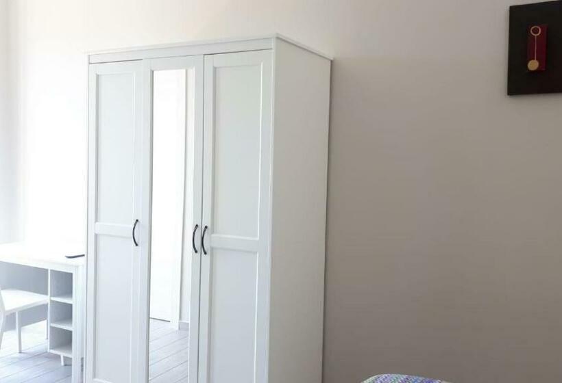 민박 Saturnia Garden