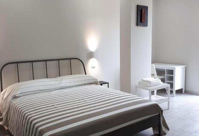 민박 Saturnia Garden