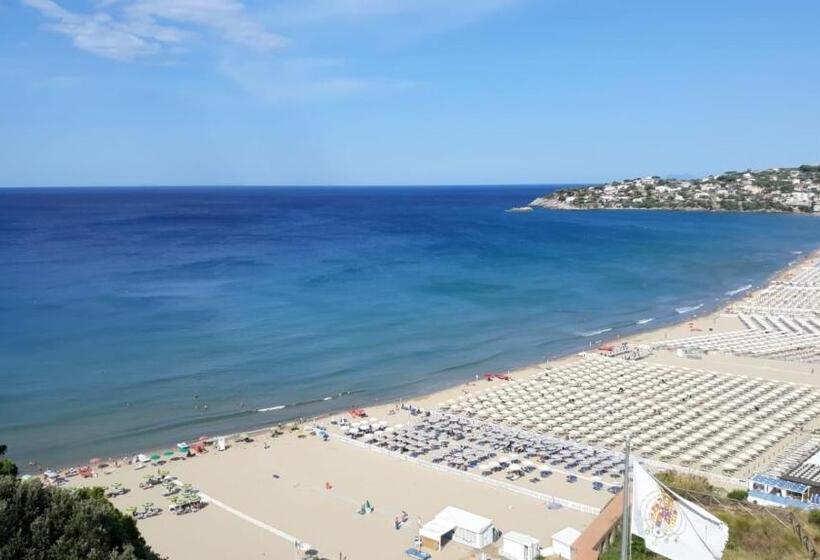 민박 Saturnia Garden