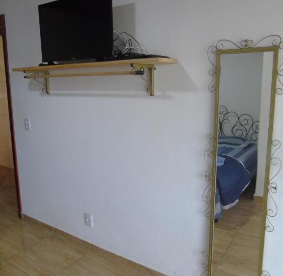 הוסטל Pousada Excalibur