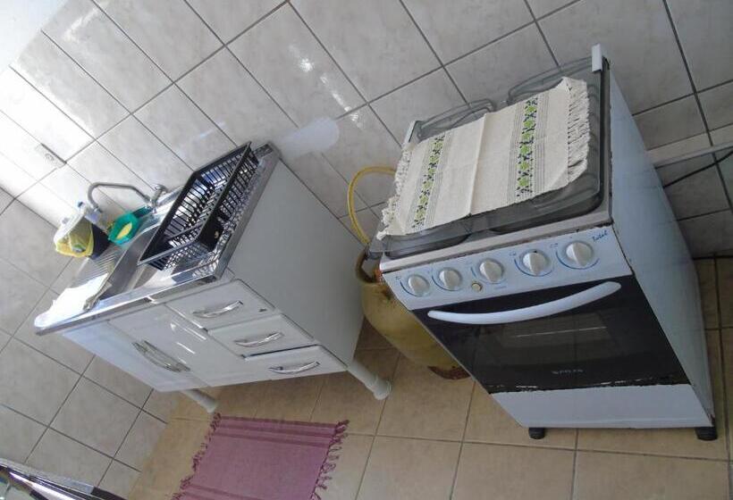 הוסטל Pousada Excalibur