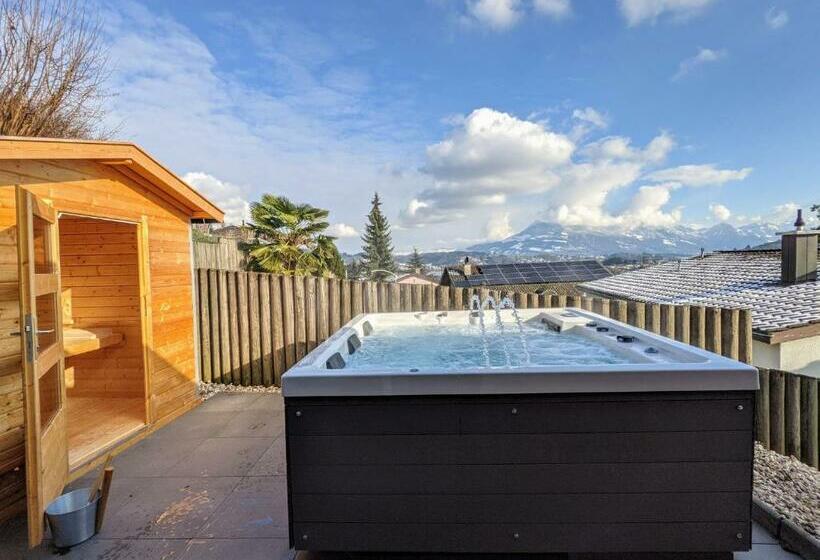 فندق صغير Young Backpackers Homestay