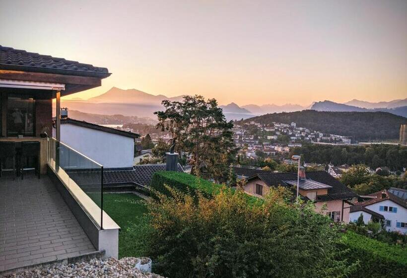 فندق صغير Young Backpackers Homestay