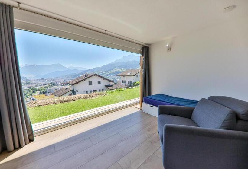 فندق صغير Young Backpackers Homestay