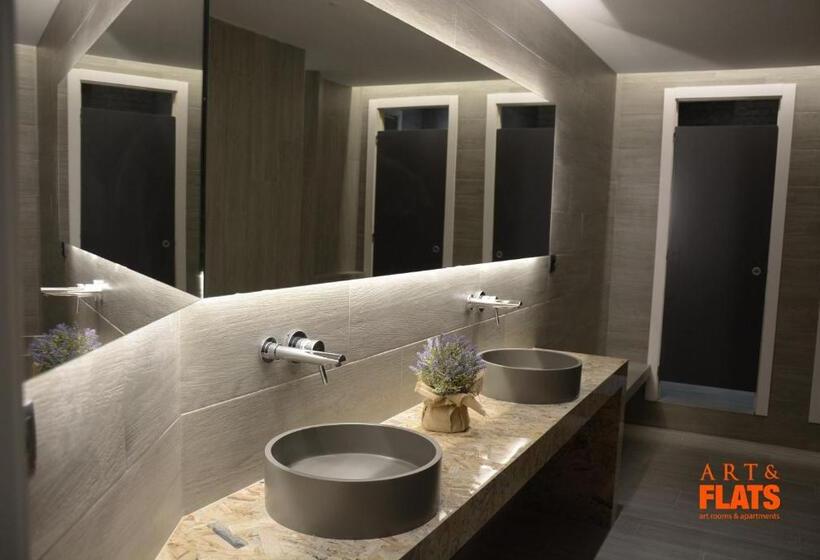 مبيت وإفطار Art&flats Hostel