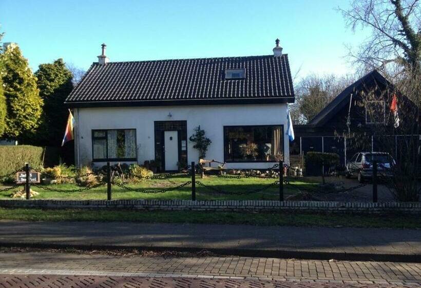 ベッドアンドブレックファースト Bed&breakfast Jonker