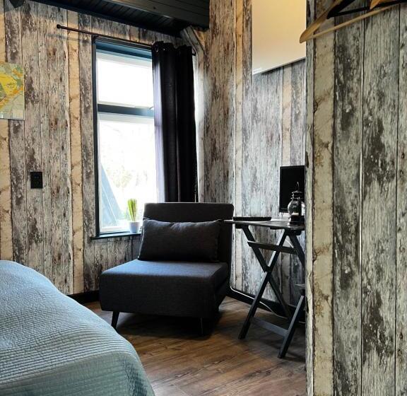ベッドアンドブレックファースト Bed&breakfast Jonker