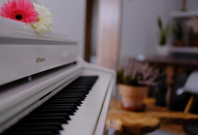 Bed and Breakfast Casa Caimari Guest House, For Mountain Lovers!