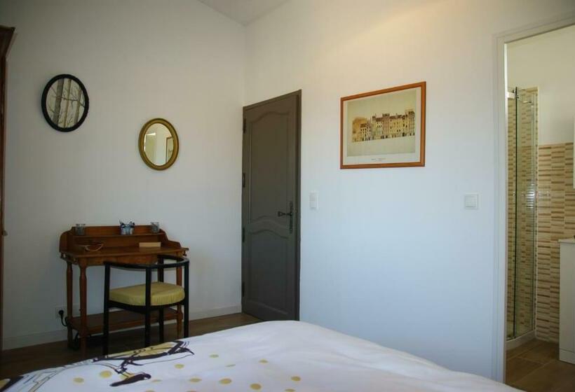 Bed and Breakfast Les Coronilles