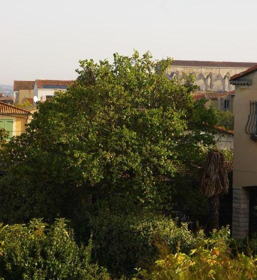 Bed and Breakfast Les Coronilles