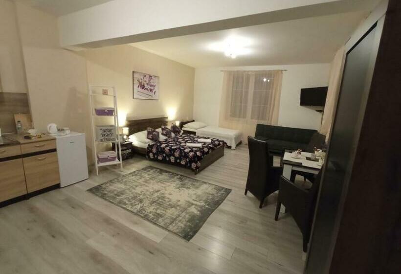 تختخواب و صبحانه Monato