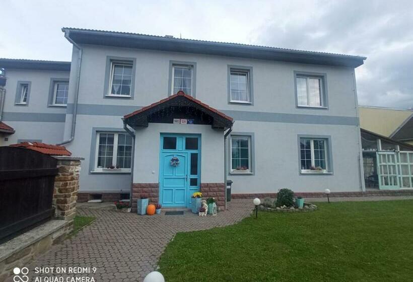 تختخواب و صبحانه Monato