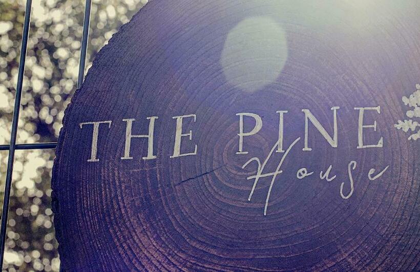 تختخواب و صبحانه Pine House   Faro Airport, Beach And City Center